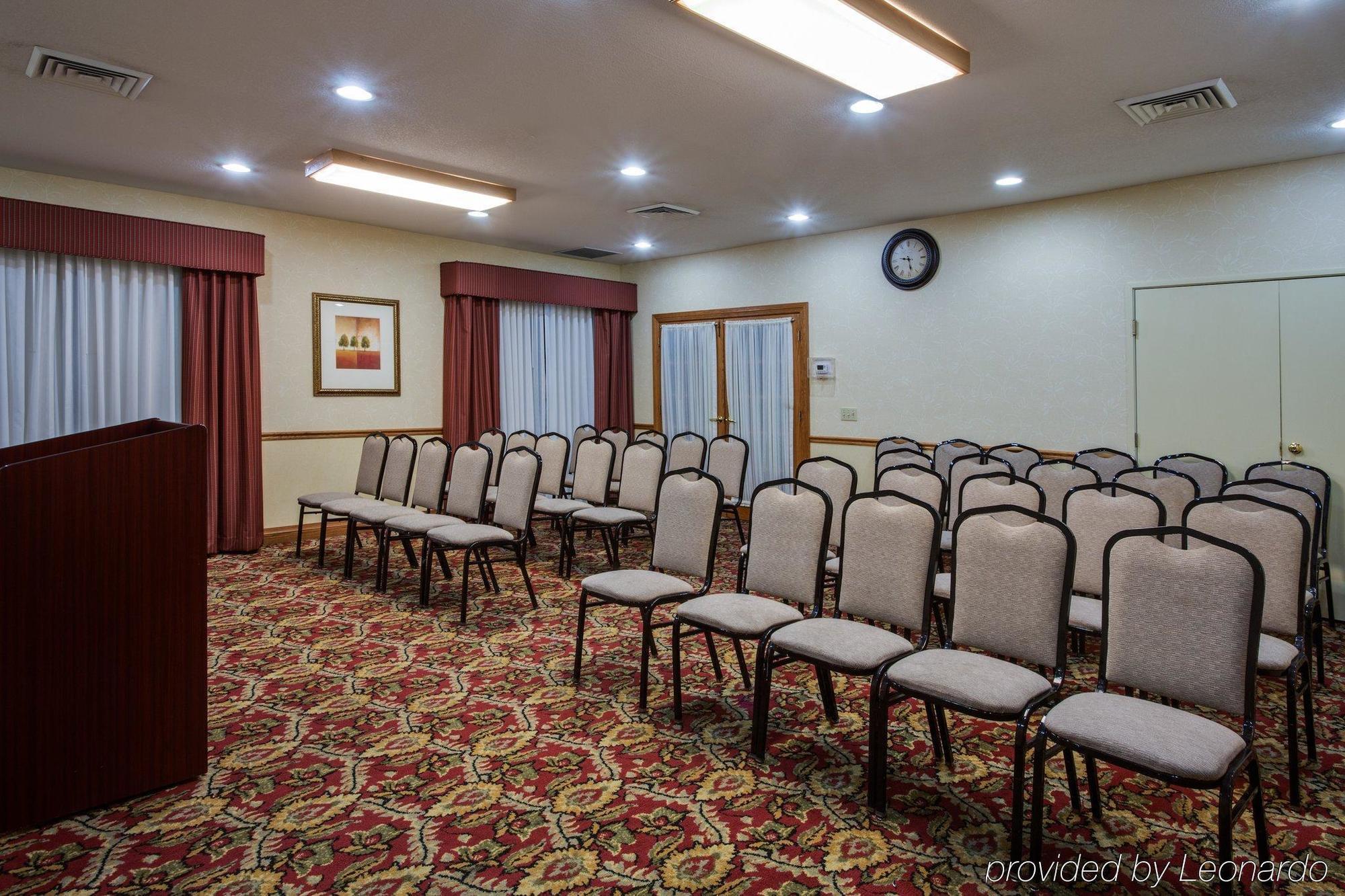 Holiday Inn Express & Suites Chicago - Matteson By Ihg Obchodní fotografie